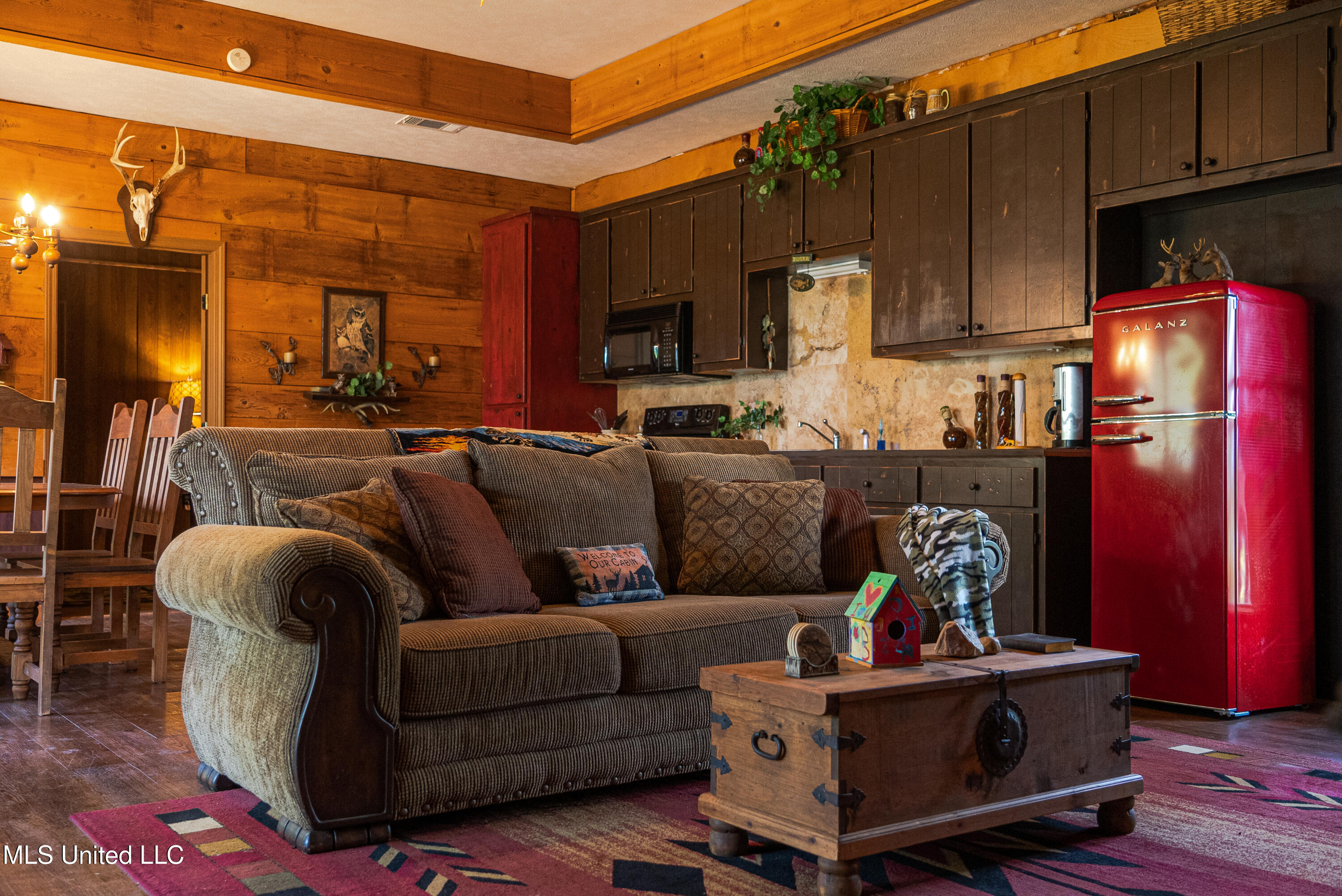 595 Laney Camp Road Vicksburg, MS 39183 - Photo 24 of 45 Living Room