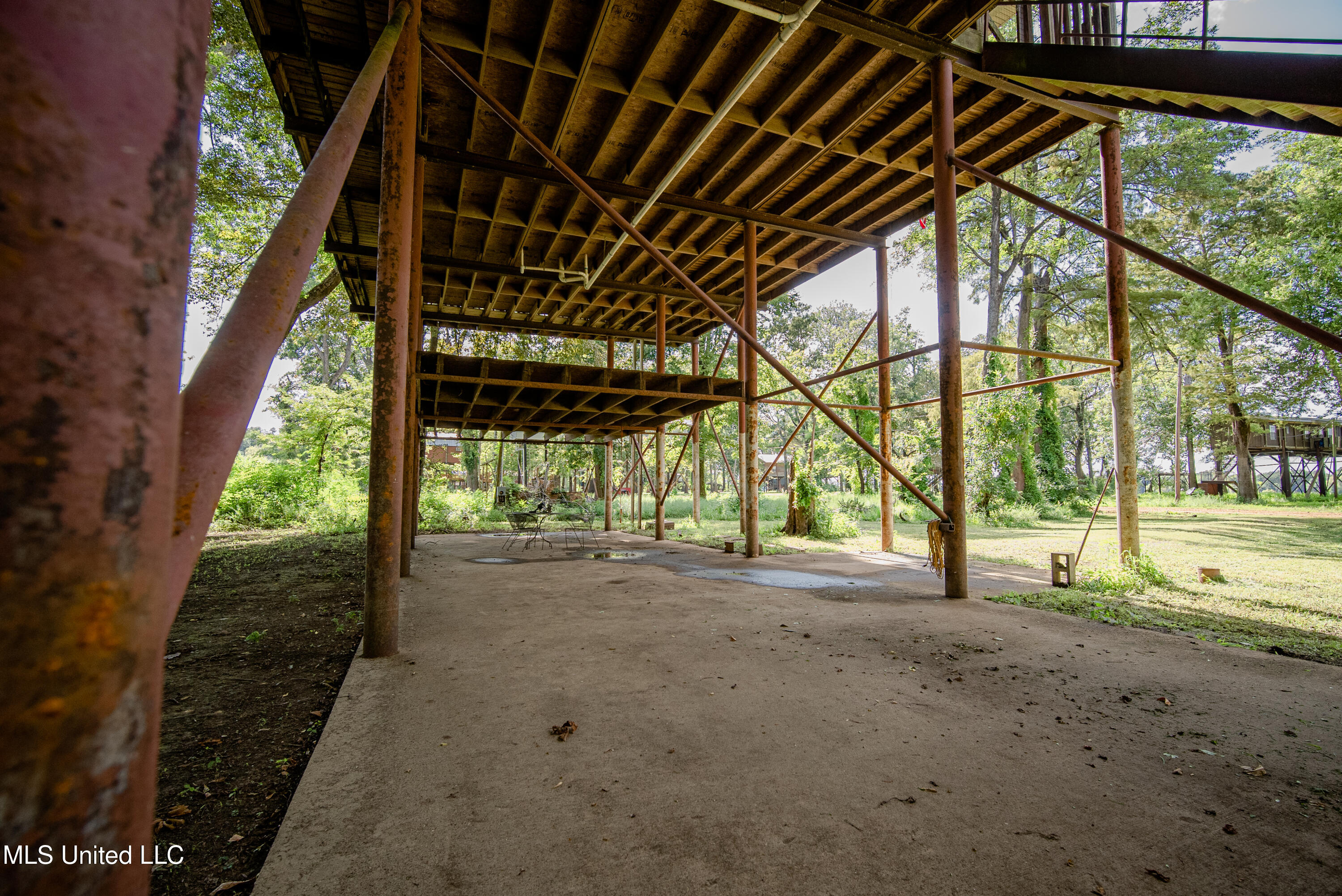 595 Laney Camp Road Vicksburg, MS 39183 - Photo 5 of 45 Below Cabin