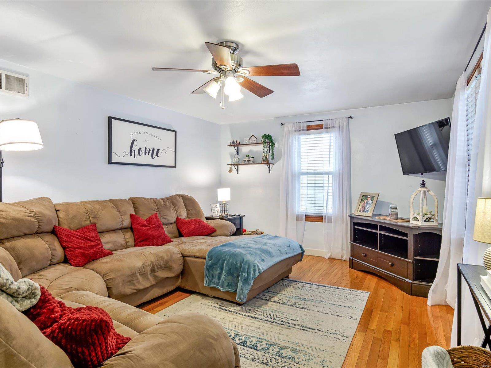 403 South Church Street Waterloo, IL 62298 - Photo 6 of 25