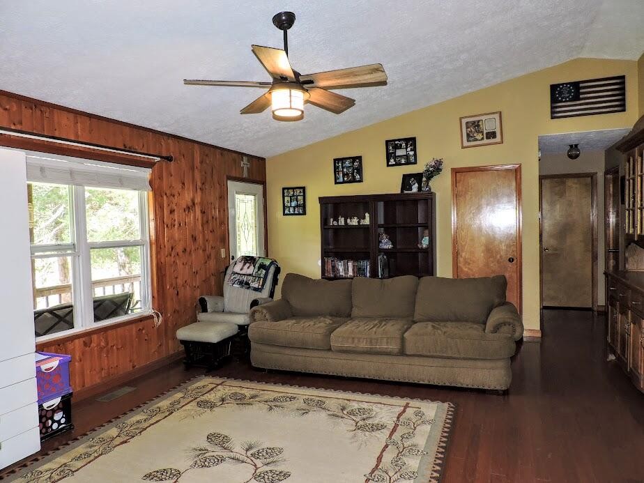 917 Macedonia Road Spring City, TN 37381 - Photo 4 of 27 Gallery Image 4