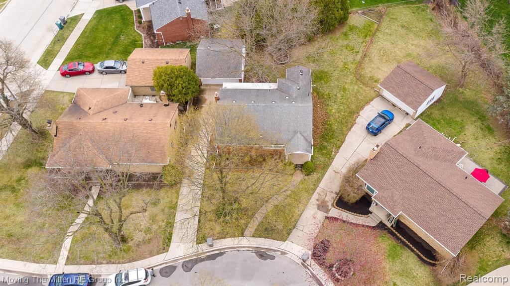 3 Waynewood Court Dearborn, MI 48124 - Photo 46 of 53