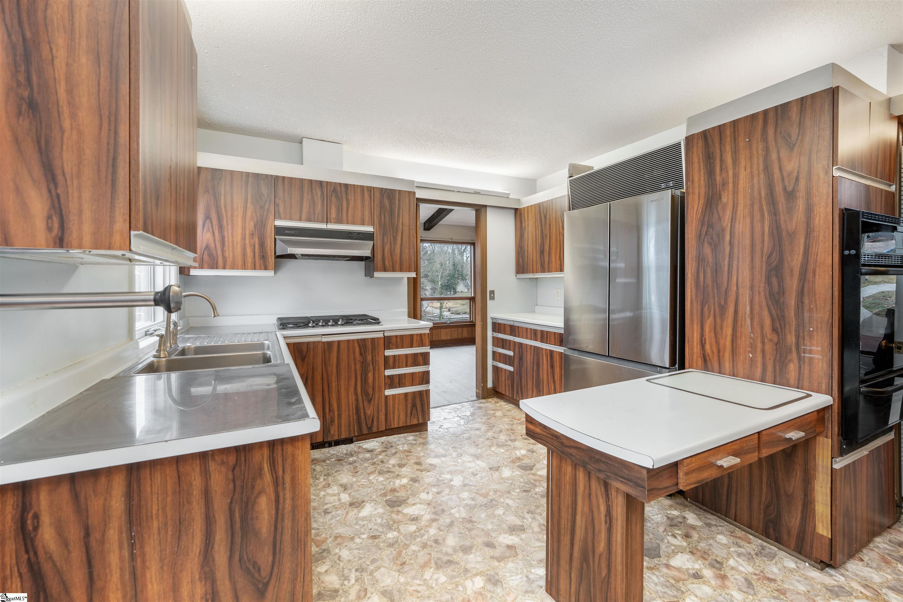 206 Timberlake Road Anderson, SC 29625 - Photo 9 of 39