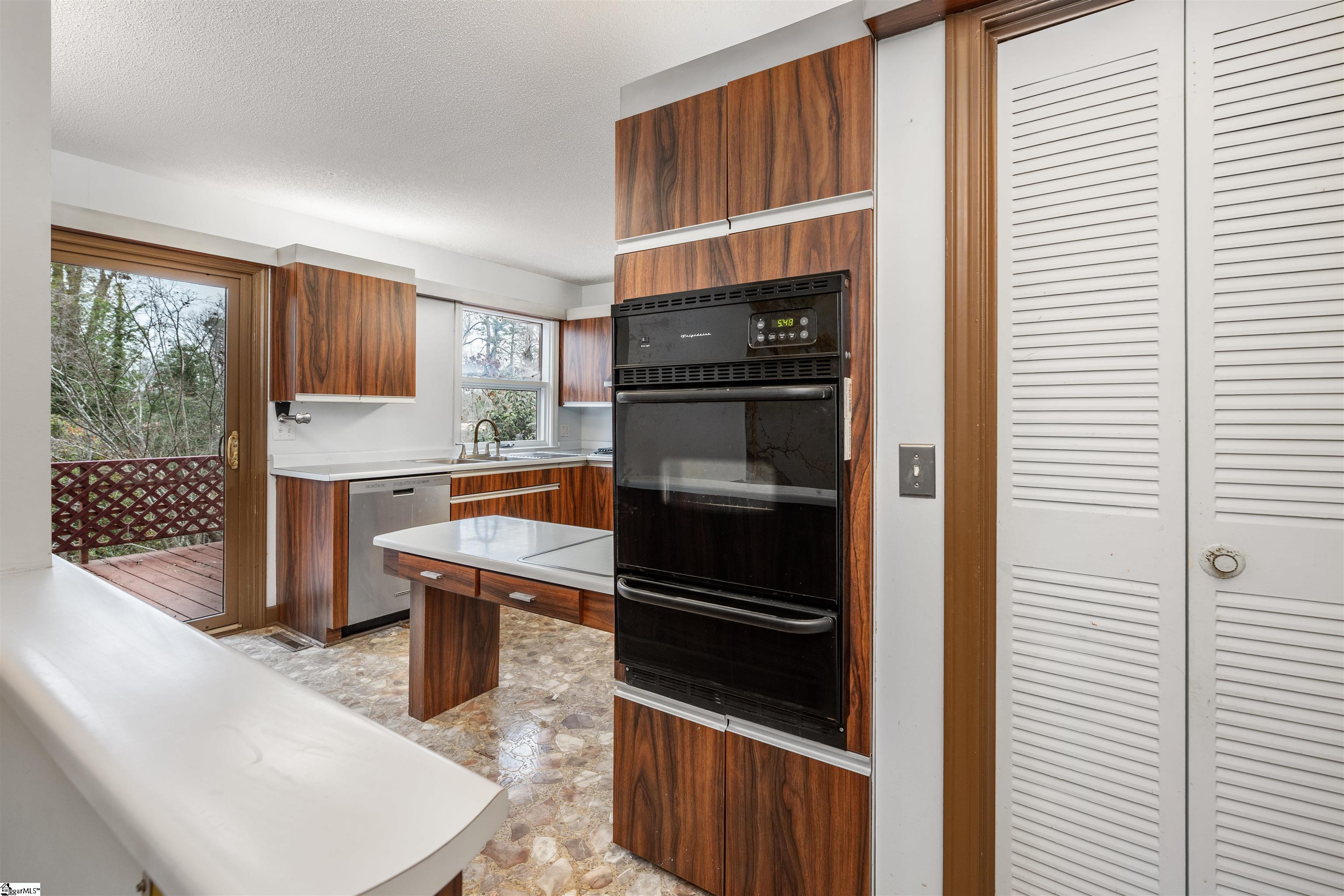 206 Timberlake Road Anderson, SC 29625 - Photo 10 of 39