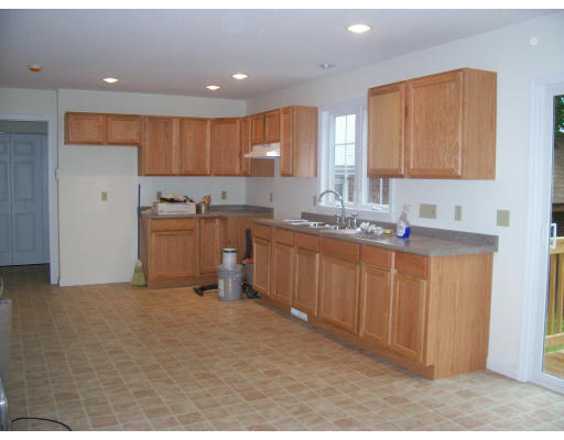 75 Covington Street Springfield, MA 01119 - Photo 3 of 10