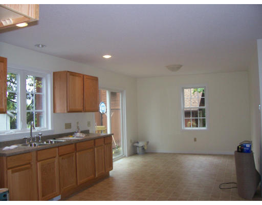 75 Covington Street Springfield, MA 01119 - Photo 4 of 10