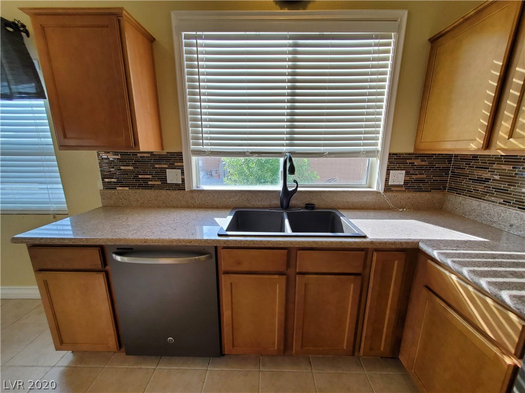 5439 Rosa Way Pahrump, NV 89061 - Photo 12 of 30 Gallery Image 12