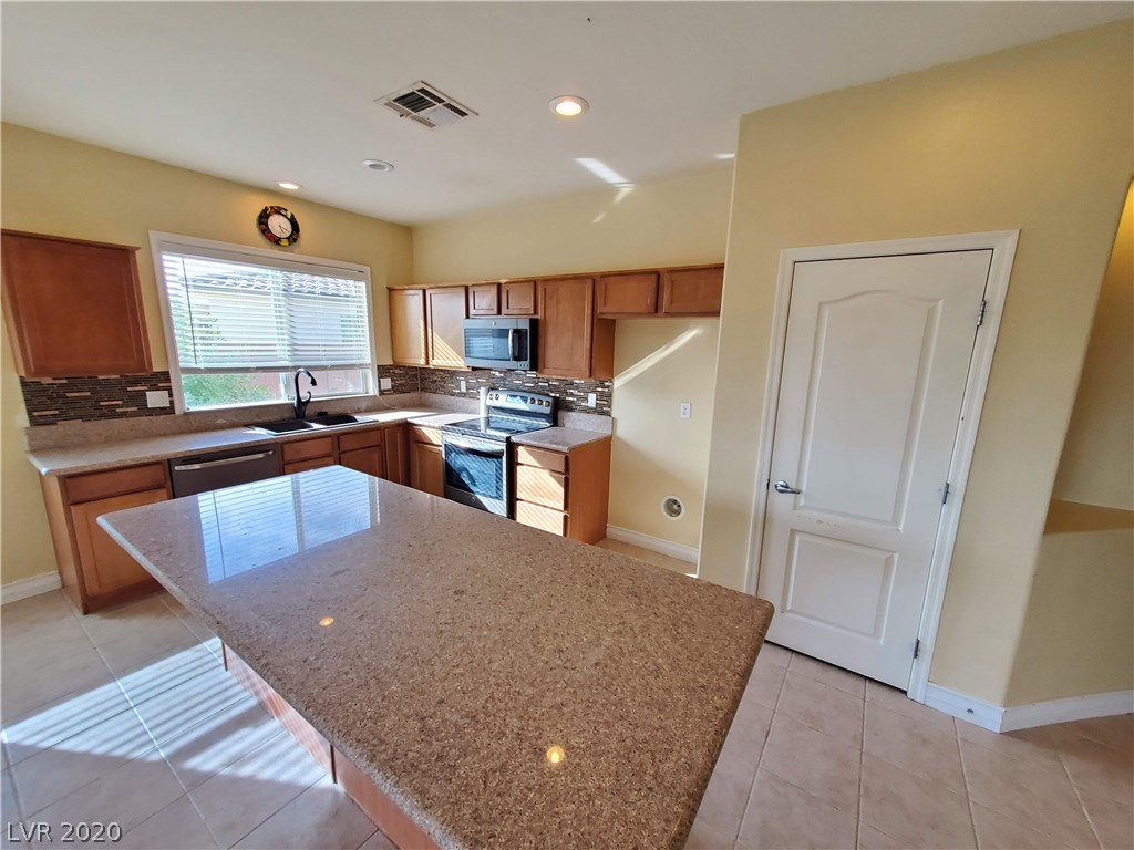 5439 Rosa Way Pahrump, NV 89061 - Photo 8 of 30 Gallery Image 8