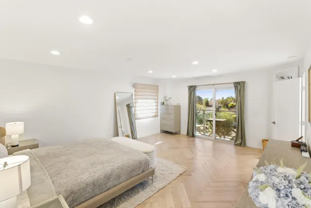 a view of a storage & utility room