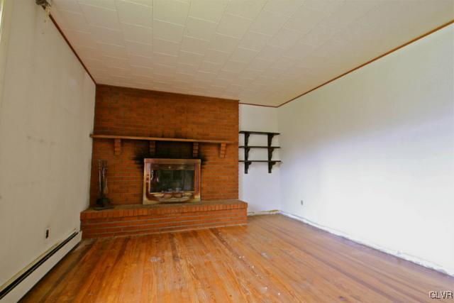 961 Catasauqua Road Whitehall, PA 18052 - Photo 5 of 8 Gallery Image 5