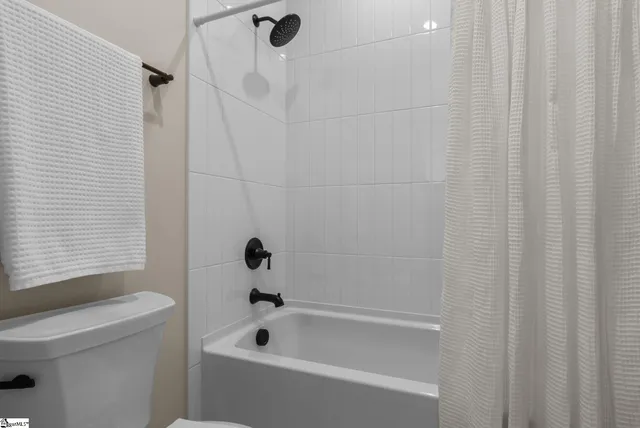 $1,397,500 | 2 Belgard Drive, Greenville, SC 29615