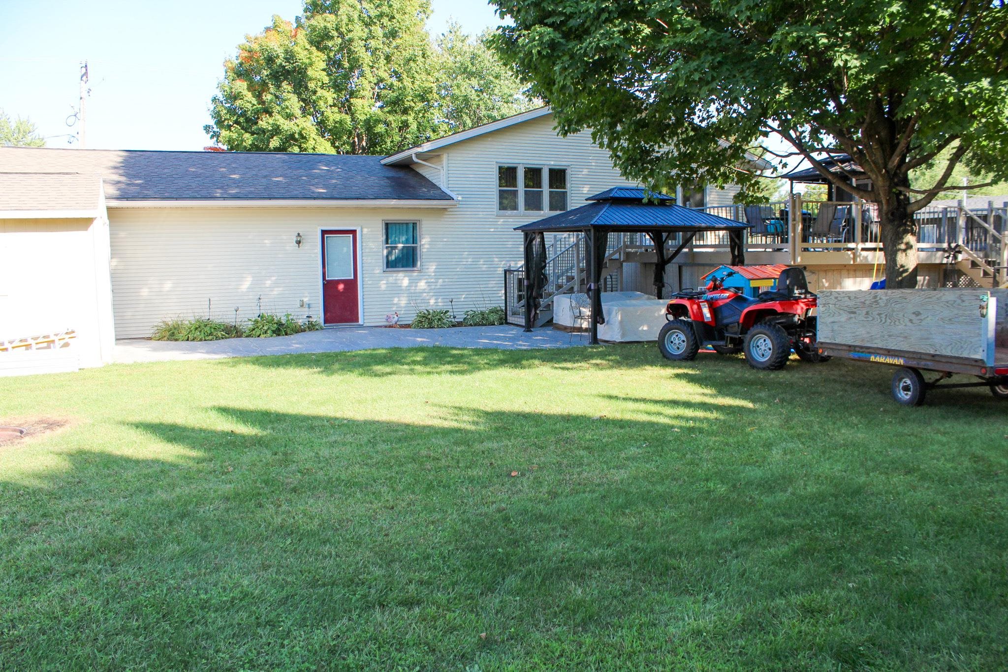 303 North Summit Street Albany, WI 53502 - Photo 3 of 35
