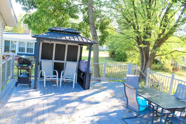 $373,900 | 303 North Summit Street, Albany, WI 53502