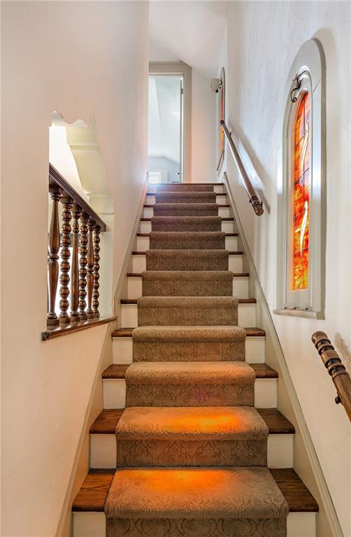 209 Gladstone Road Pittsburgh, PA 15217 - Photo 14 of 25 Gallery Image 14