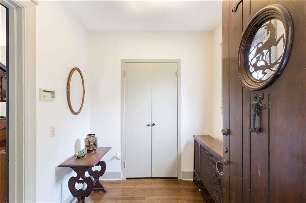 209 Gladstone Road Pittsburgh, PA 15217 - Photo 5 of 25 Gallery Image 5