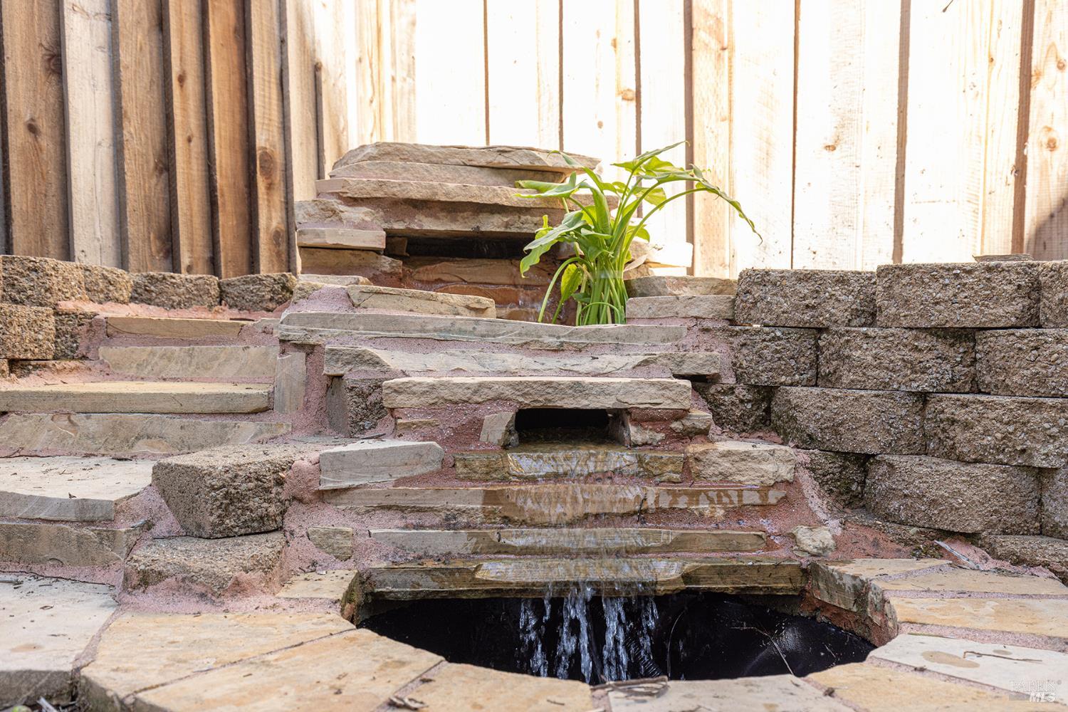 930 Langeburg Street Santa Rosa, CA 95407 - Photo 41 of 45 Water feature