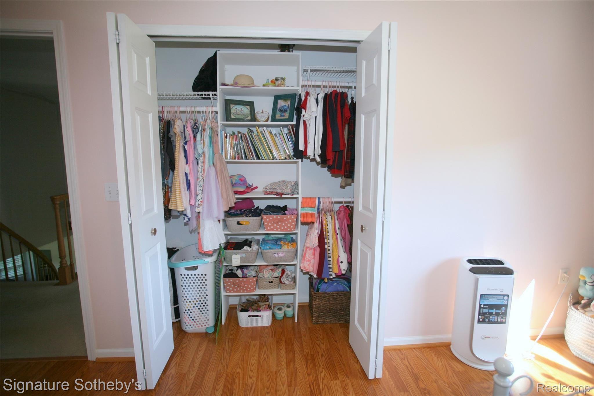 5032 Ashford Road Clarkston, MI 48348 - Photo 33 of 49 Closet Organizer