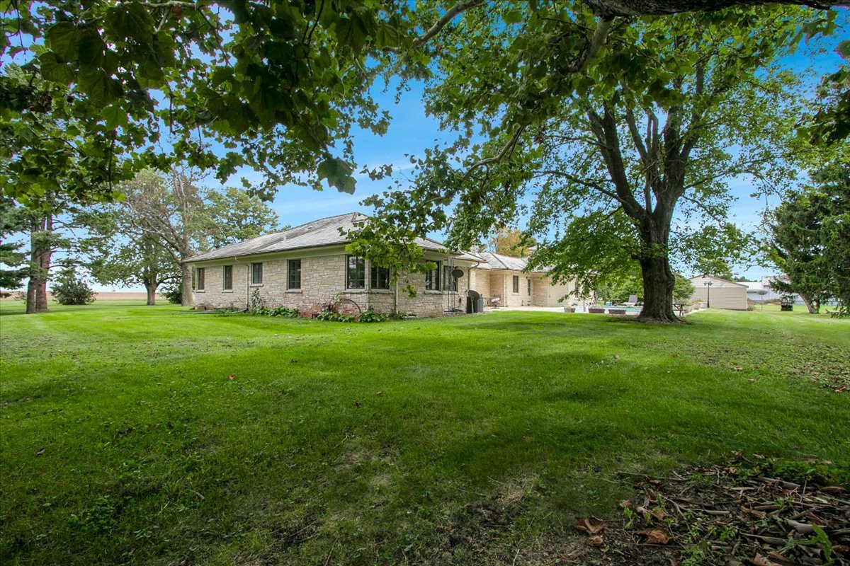 3255 East 12th Road Ottawa, IL 61350 - Photo 29 of 31 Gallery Image 29