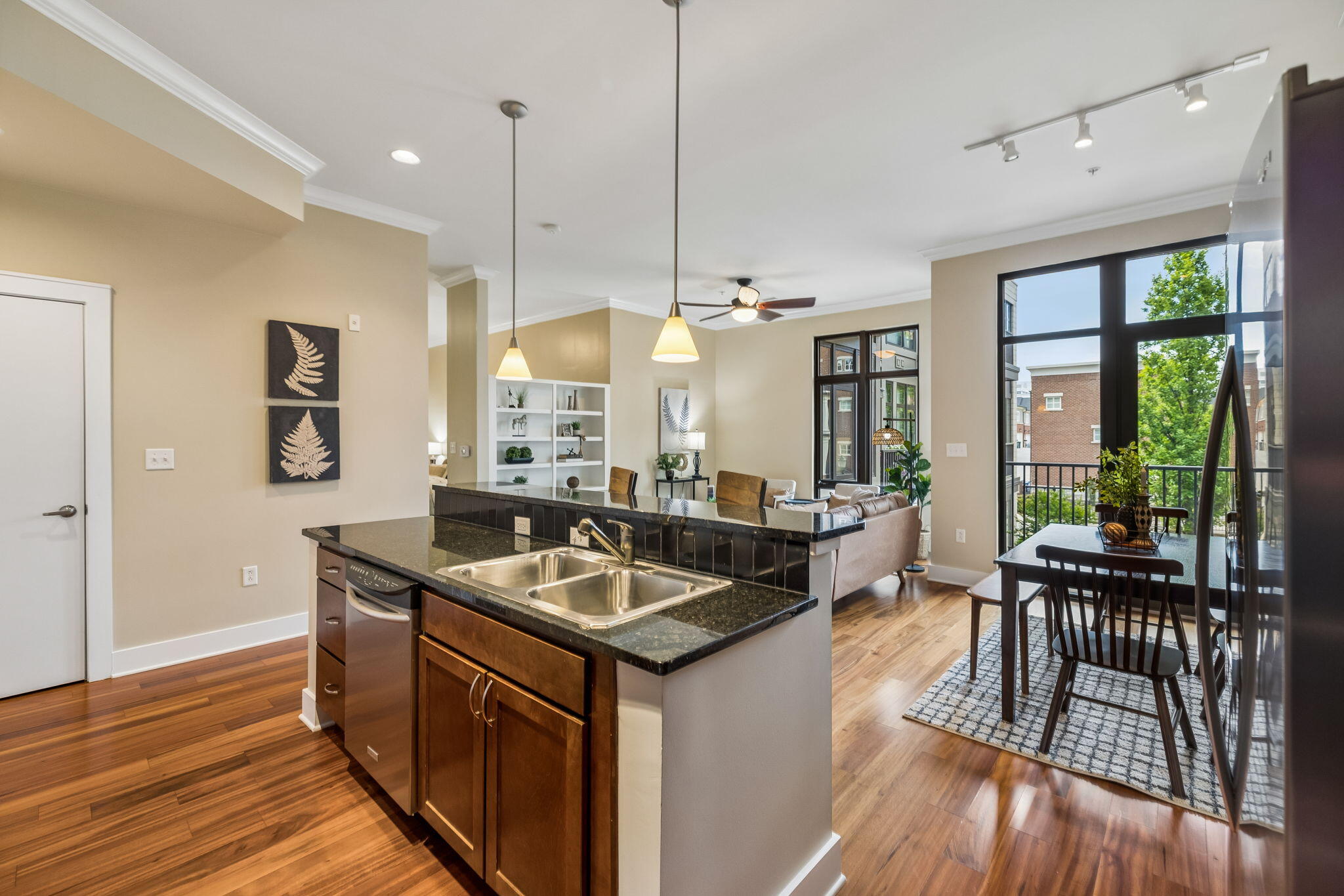129 Walnut Street, Unit 119 Chattanooga, TN 37403 - Photo 17 of 38 IMG_4725