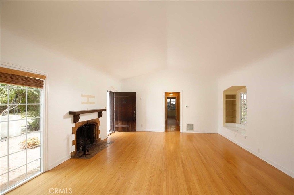 2360 Morslay Road Altadena, CA 91001 - Photo 5 of 44