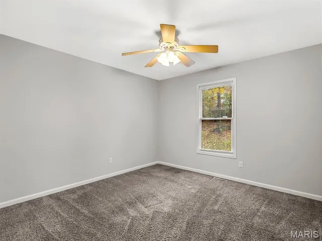 $368,400 | 9428 East Vista Drive, Hillsboro, MO 63050