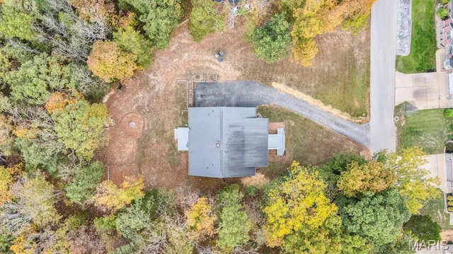 $368,400 | 9428 East Vista Drive, Hillsboro, MO 63050