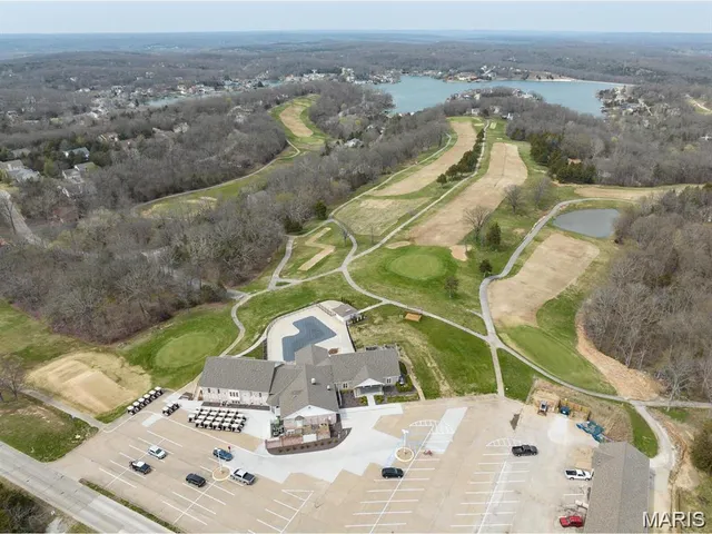 $368,400 | 9428 East Vista Drive, Hillsboro, MO 63050