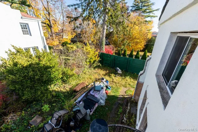 $1,150,000 | 162 Old Mamaroneck Road, White Plains, NY 10605