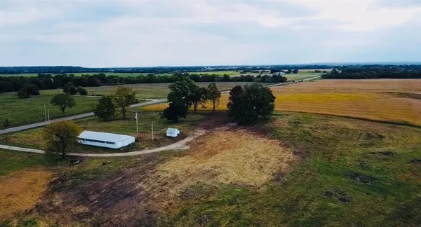 $99,000 | 18155 Highway 52, Mound City, KS 66056