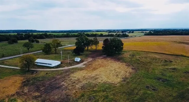 $99,000 | 18155 Highway 52, Mound City, KS 66056