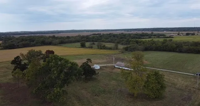 $99,000 | 18155 Highway 52, Mound City, KS 66056