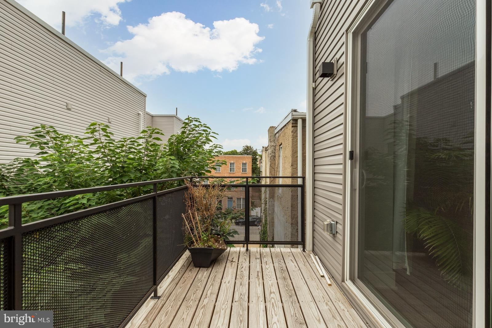 910 North 17th Street, Unit 3 Philadelphia, PA 19130 - Photo 11 of 29