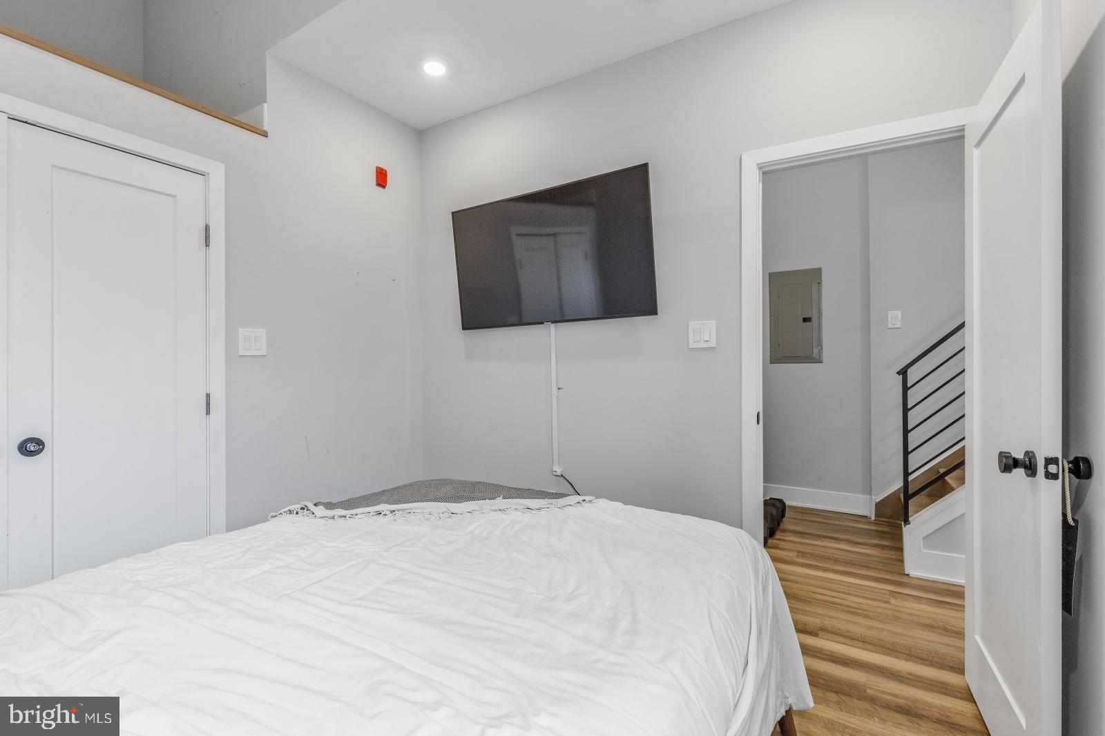 910 North 17th Street, Unit 3 Philadelphia, PA 19130 - Photo 16 of 29