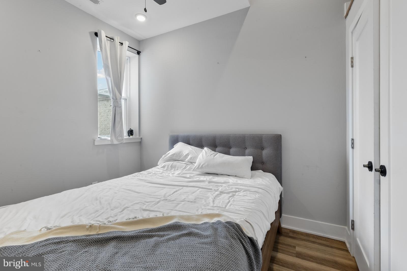 910 North 17th Street, Unit 3 Philadelphia, PA 19130 - Photo 17 of 29
