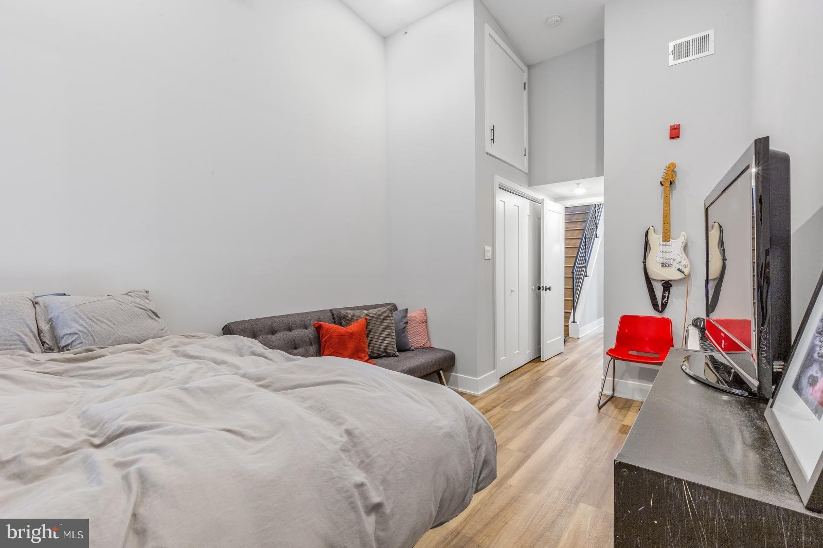 910 North 17th Street, Unit 3 Philadelphia, PA 19130 - Photo 19 of 29