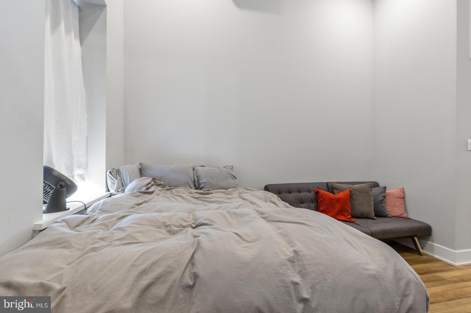 910 North 17th Street, Unit 3 Philadelphia, PA 19130 - Photo 21 of 29