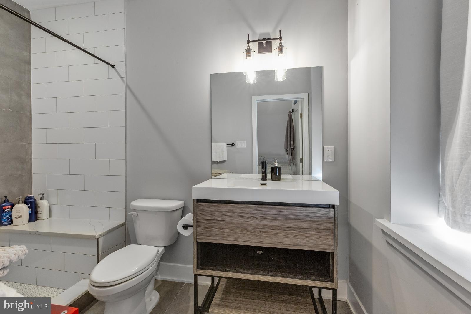 910 North 17th Street, Unit 3 Philadelphia, PA 19130 - Photo 22 of 29