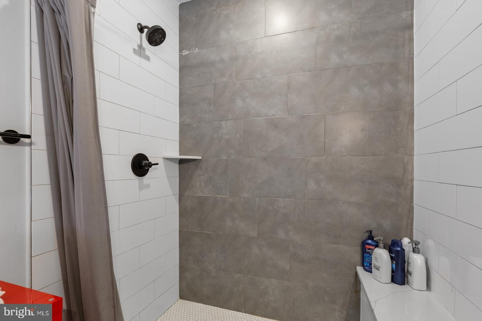 910 North 17th Street, Unit 3 Philadelphia, PA 19130 - Photo 24 of 29