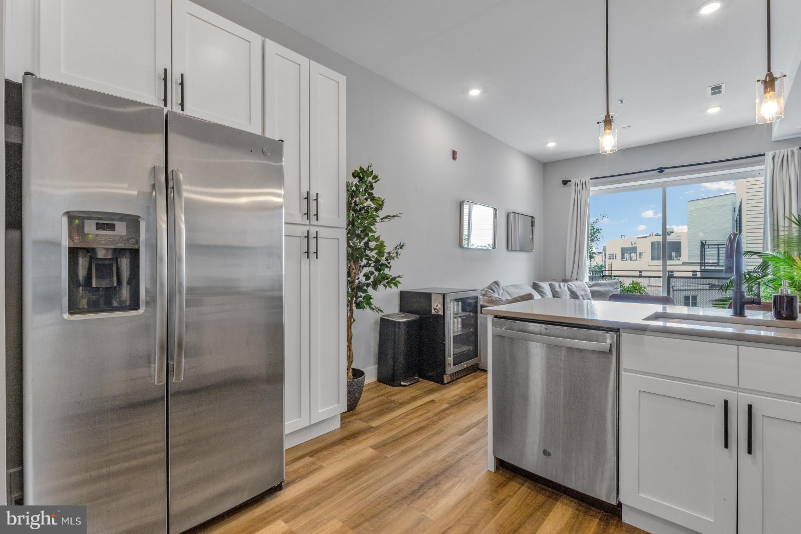 910 North 17th Street, Unit 3 Philadelphia, PA 19130 - Photo 5 of 29