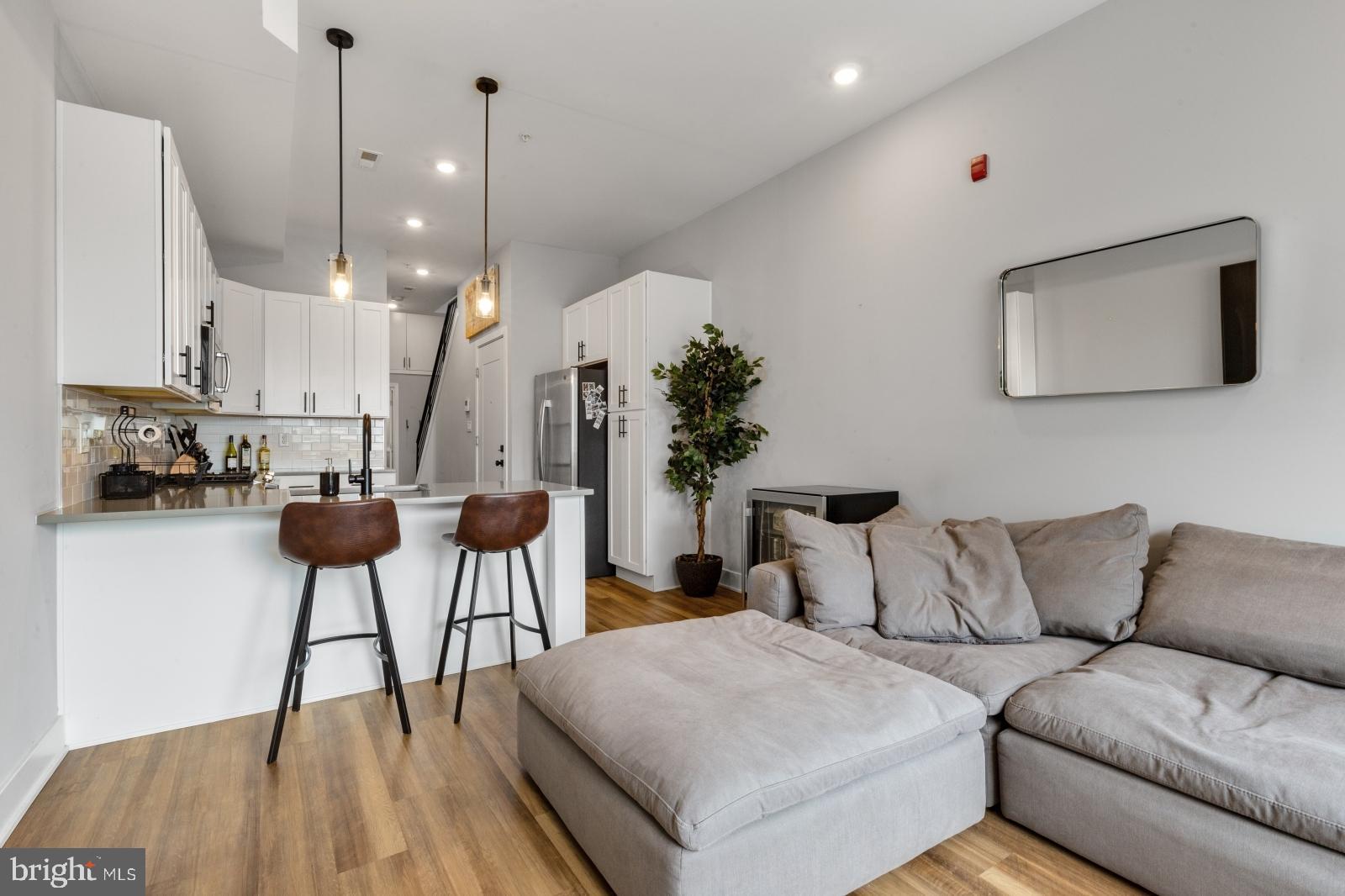 910 North 17th Street, Unit 3 Philadelphia, PA 19130 - Photo 7 of 29