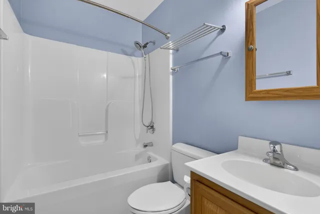 $419,900 | 186 Sterling Court, Warrenton, VA 20186