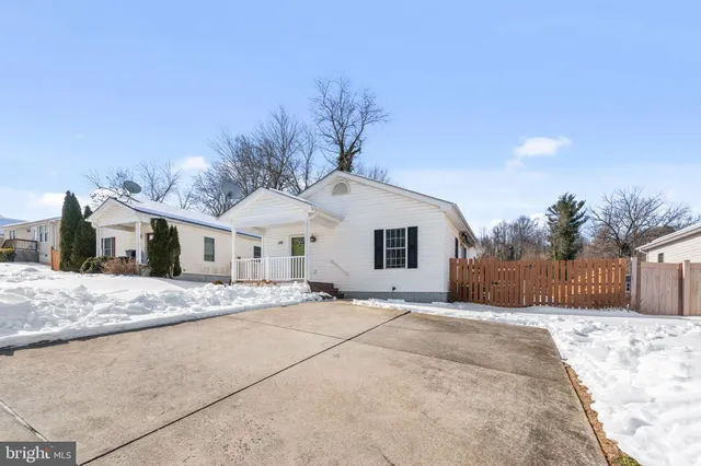 $419,900 | 186 Sterling Court, Warrenton, VA 20186