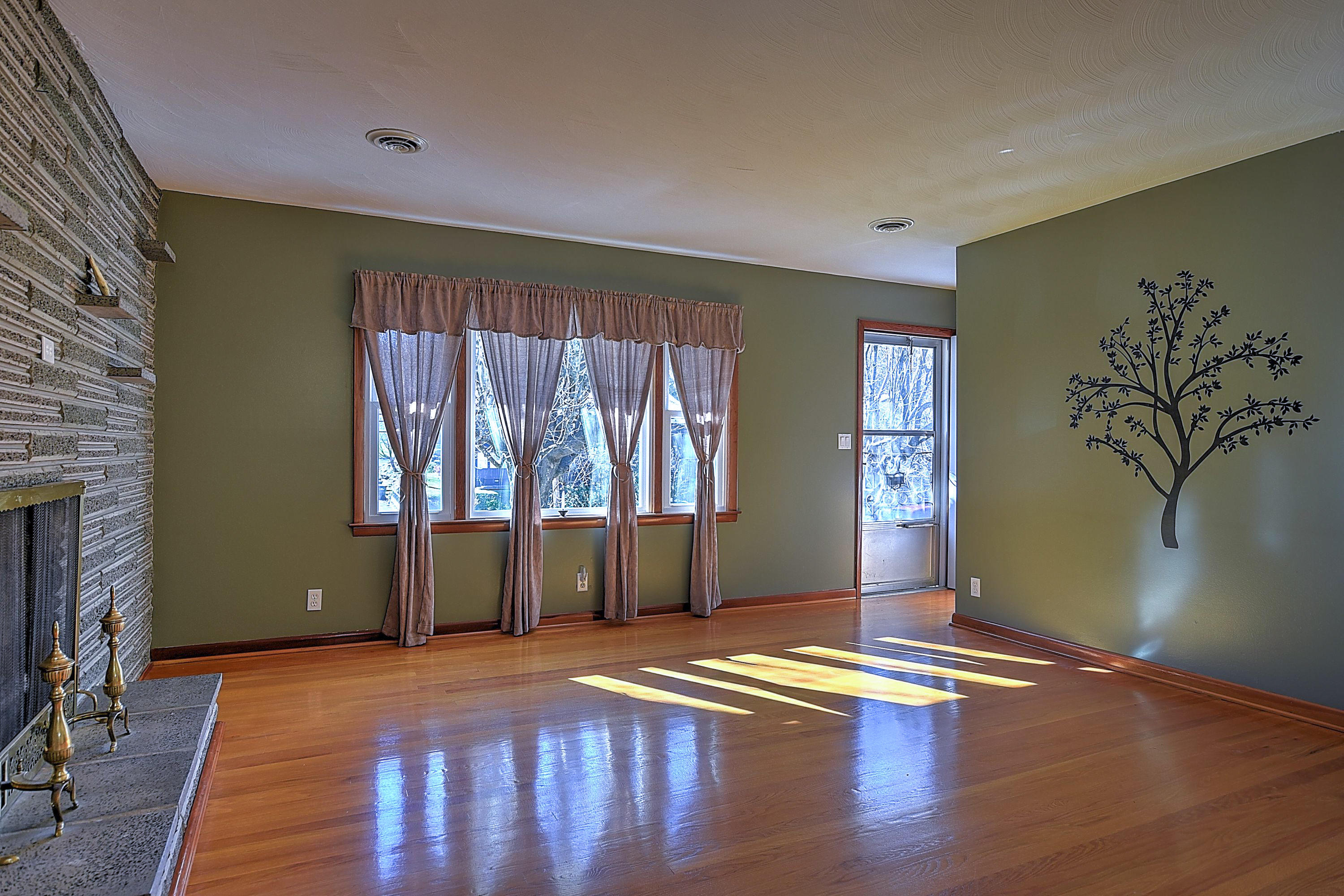 845 Wagner Road Bristol, VA 24201 - Photo 8 of 39 845 Wagner Rd-8