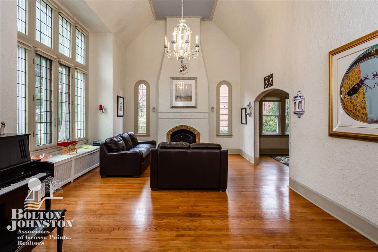 590 Barrington Road Grosse Pointe Park, MI 48230 - Photo 11 of 63