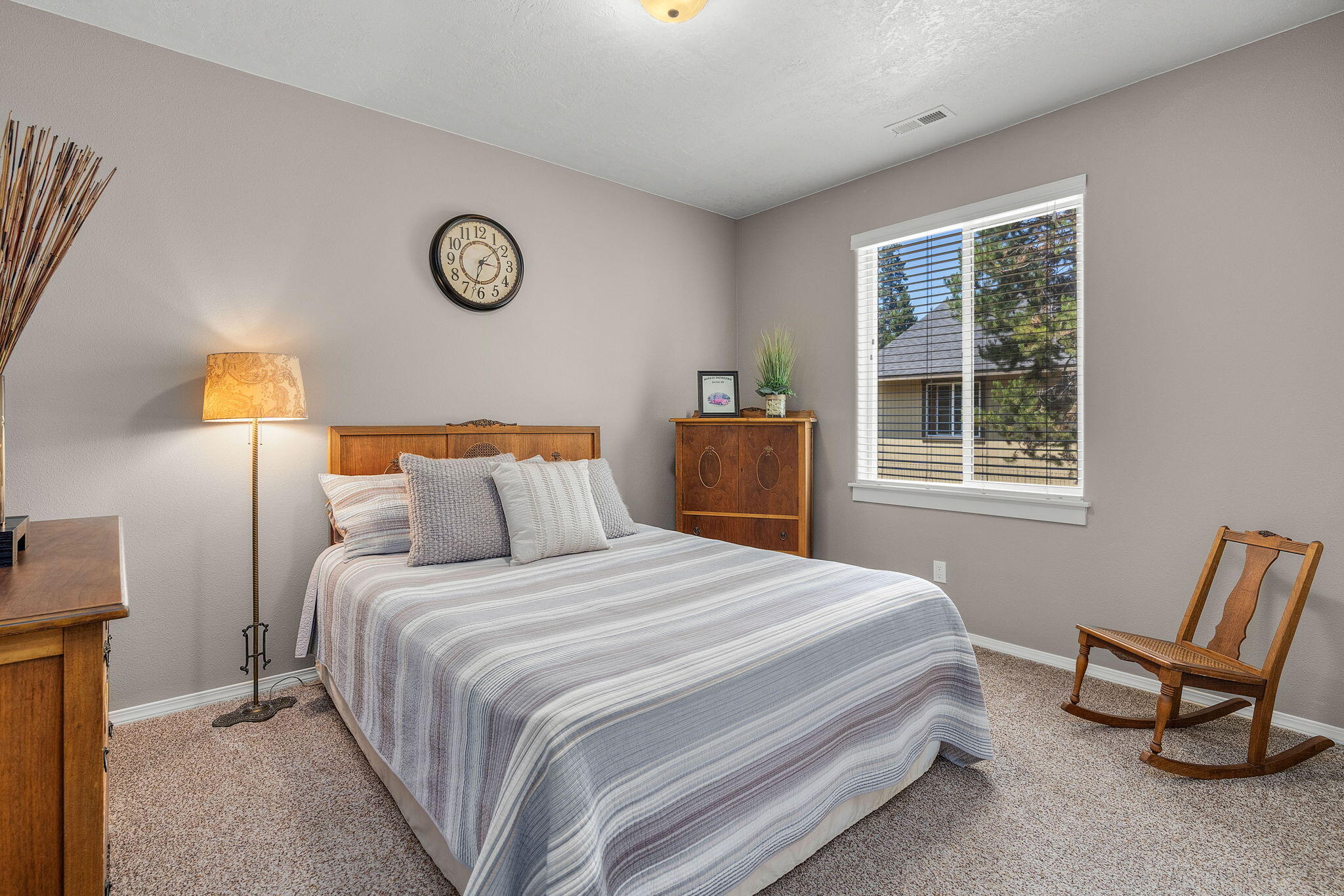 56047 Marsh Hawk Road Bend, OR 97707 - Photo 10 of 30 2024_07_23_56047_marsh_hawk_rd-20