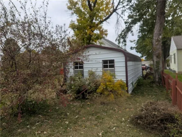 $129,900 | 809 West 25th Terrace, Higginsville, MO 64037