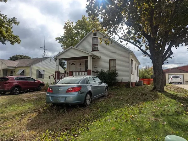 $129,900 | 809 West 25th Terrace, Higginsville, MO 64037