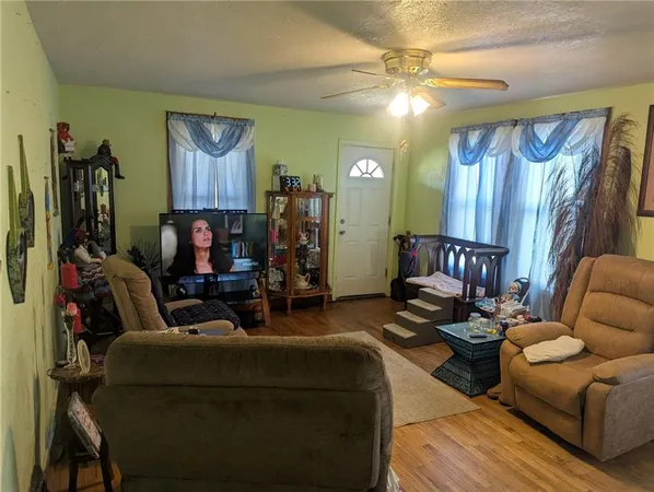 $129,900 | 809 West 25th Terrace, Higginsville, MO 64037