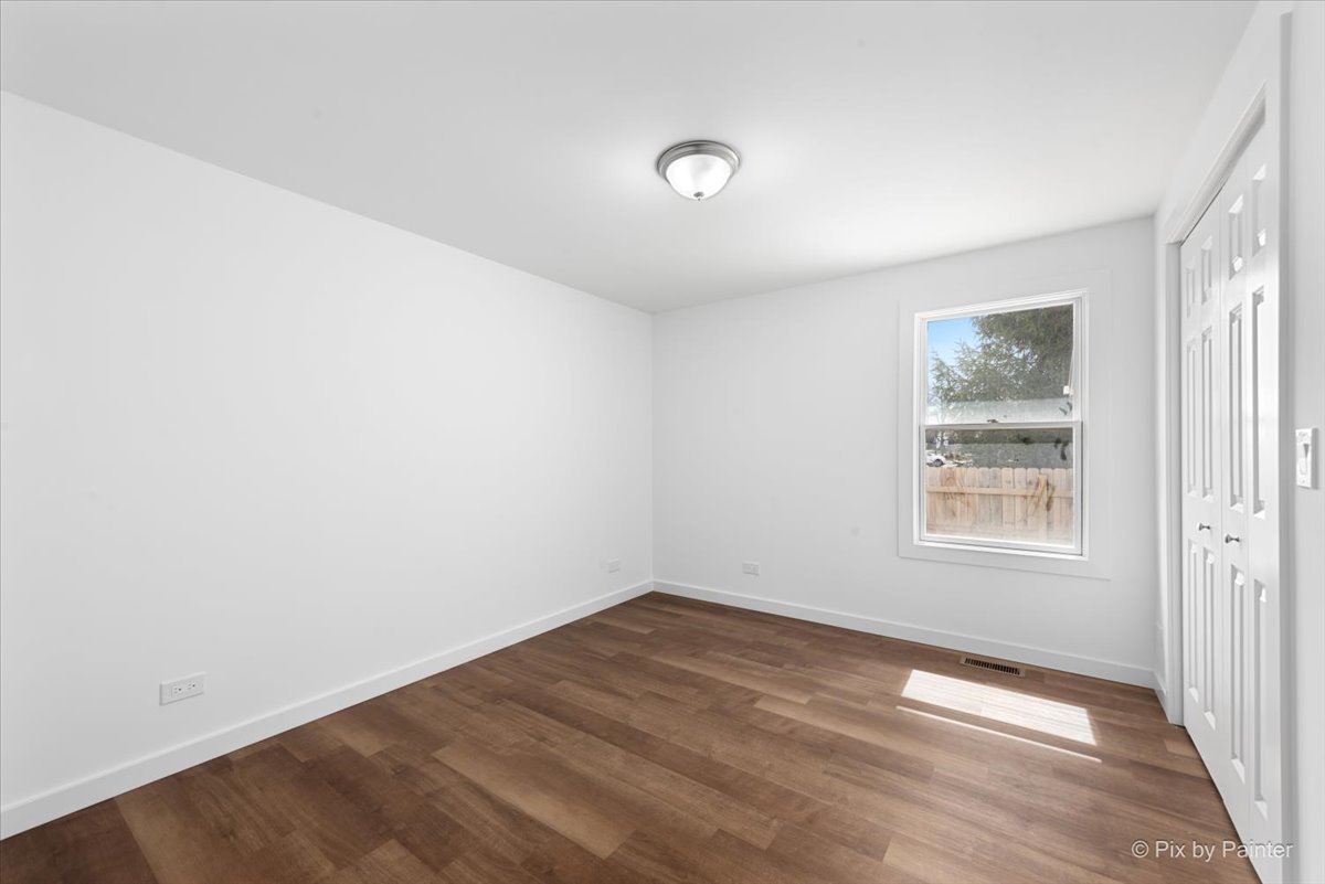 544 Hainesville Road, Unit 1 Round Lake Park, IL 60073 - Photo 15 of 24 Gallery Image 15