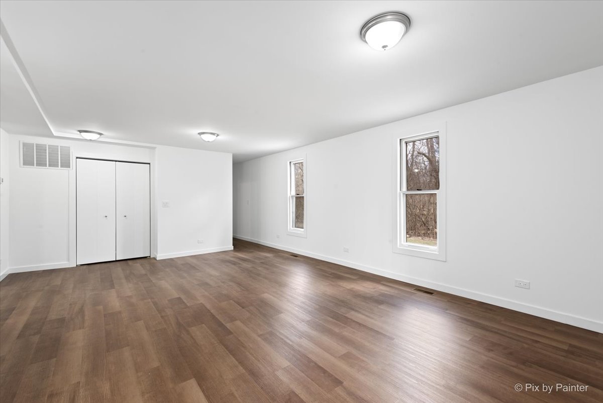 544 Hainesville Road, Unit 1 Round Lake Park, IL 60073 - Photo 4 of 24 Gallery Image 4