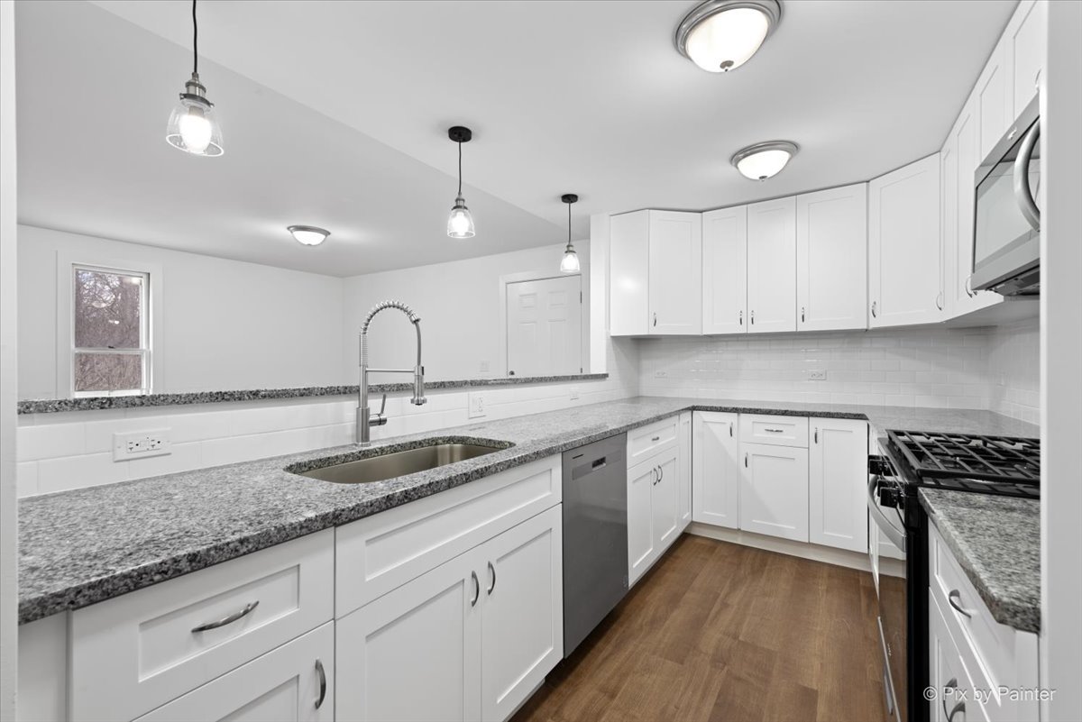 544 Hainesville Road, Unit 1 Round Lake Park, IL 60073 - Photo 8 of 24 Gallery Image 8